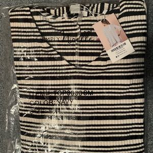 (New)still in package Simply Noelle top in Navy stripes size S/M